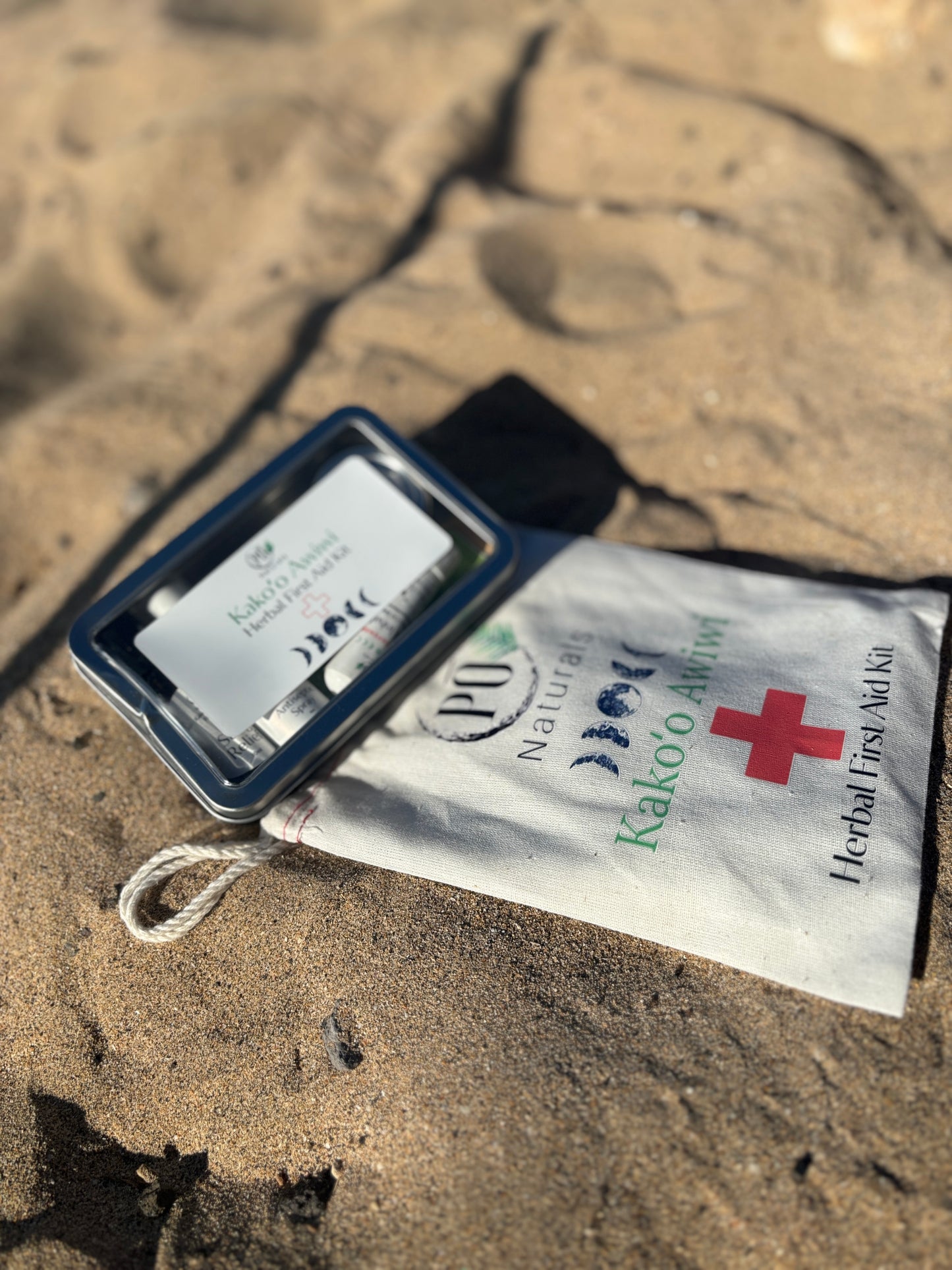 Kakoʻo Awiwi | Herbal First Aid Kit